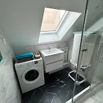F3 Au Grenier D'une Maison Lejlighed Massy (Essonne)