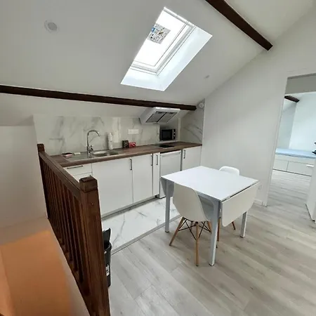 F3 Au Grenier D'une Maison